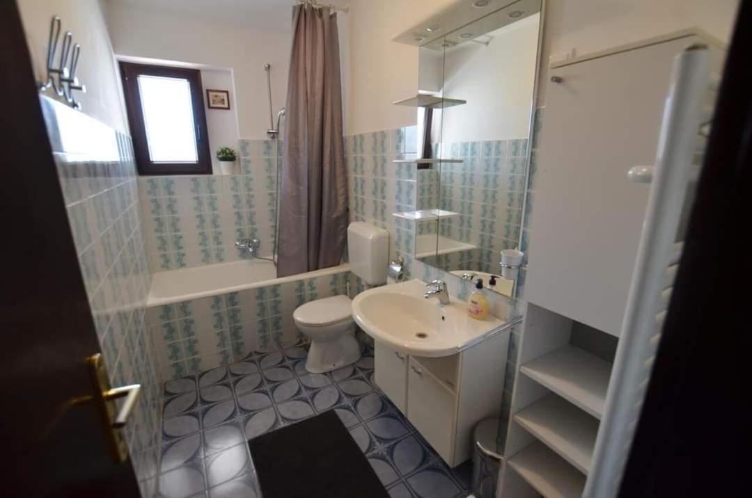 Tony Apartments ロヴィニ 部屋 写真